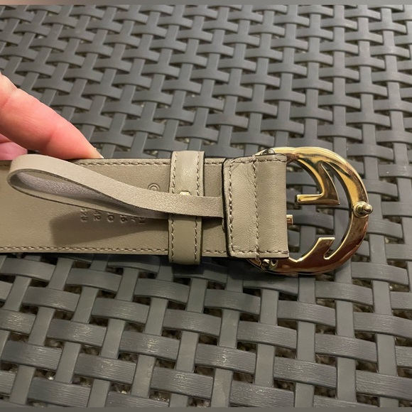 Gucci Leather Belt size 105 or 42 BEIGE, Gold hardware. Authentic. - Picture 5 of 8